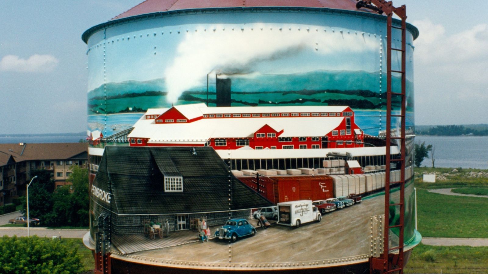 Photo of the CPR Water Tower mural.