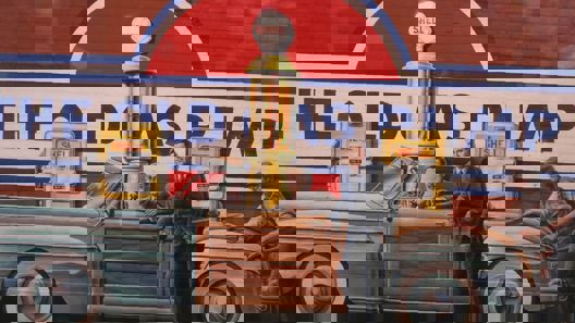 Photo of the Old Gas Pump mural.