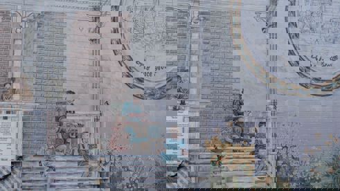 Photo of the Ice House mural.